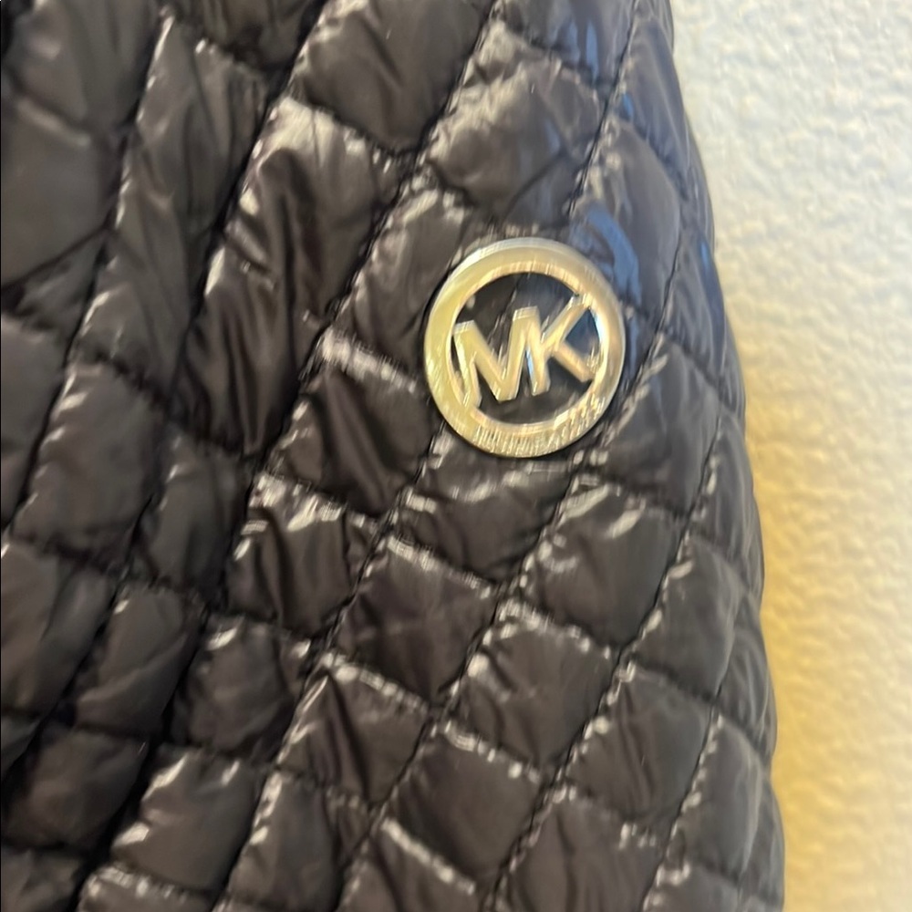 MICHAEL KORS Women's Black Mixed Media Coat Hooded Quilt Jacket Silver
Logo Sz S - Picture 7 of 16
